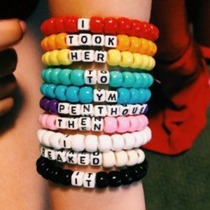 β‘ tik tok inspired pony bead bracelets 10ct β‘